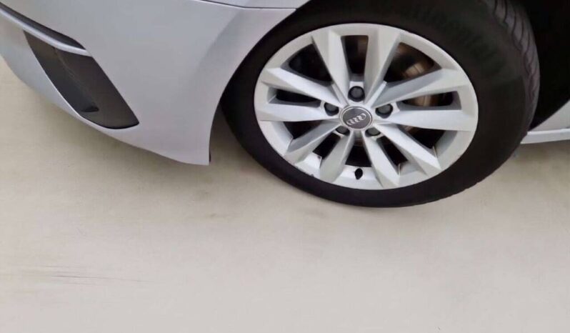 
								Audi A3 1.0 30 TFSI full									