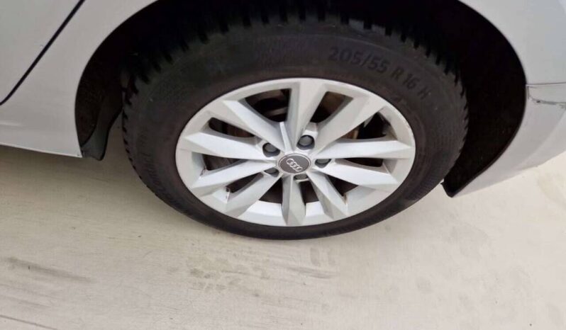 
								Audi A3 1.0 30 TFSI full									