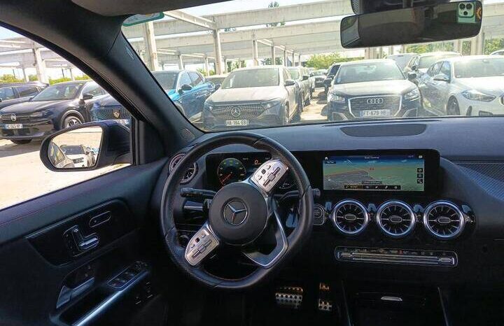 
								MERCEDES BENZ GLA 250 E AMG LINE full									