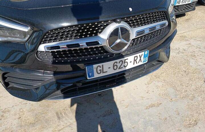 
								MERCEDES BENZ GLA 250 E AMG LINE full									