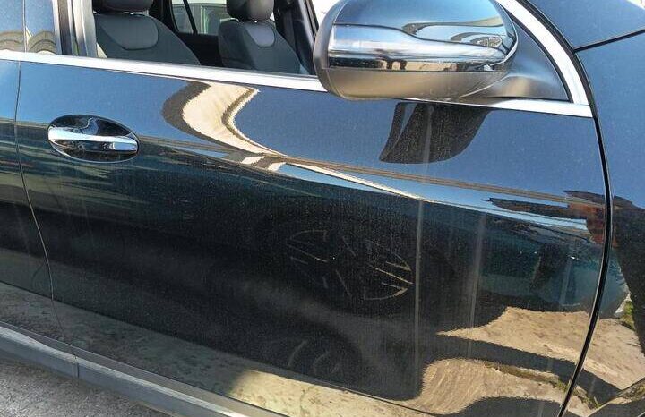 
								MERCEDES BENZ GLA 250 E AMG LINE full									