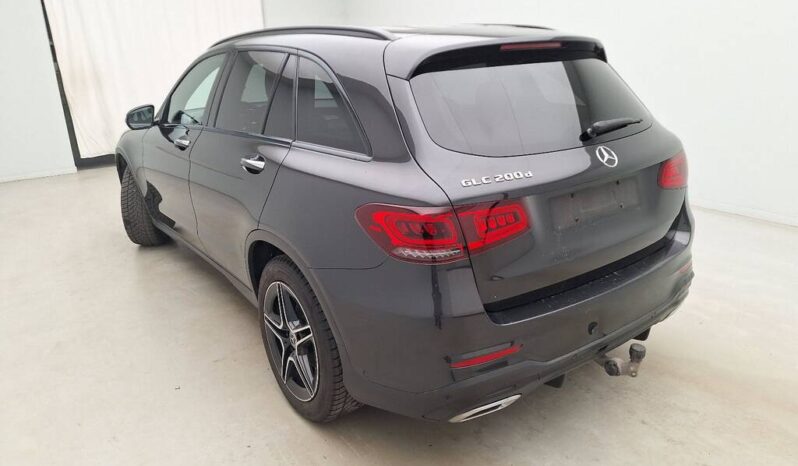 
								Mercedes GLC 200d AMG full									