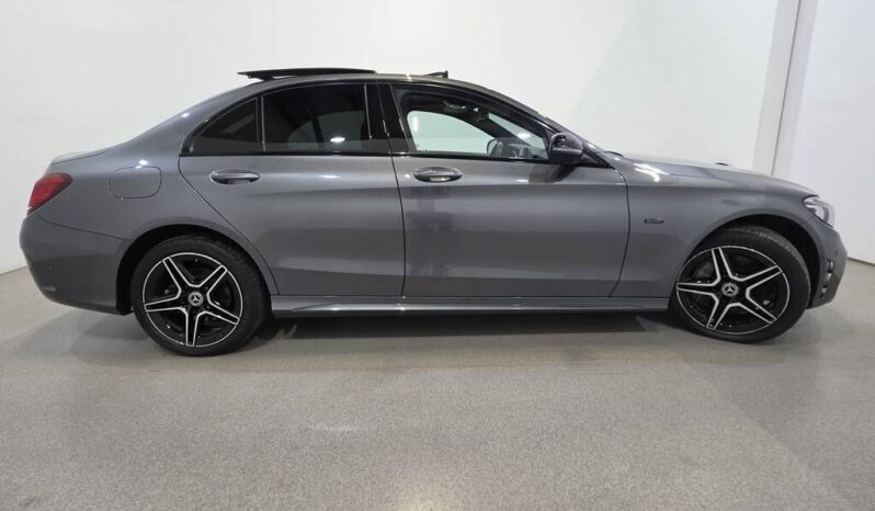 
								Mercedes C 300de Plug-In Hybrid AMG full									