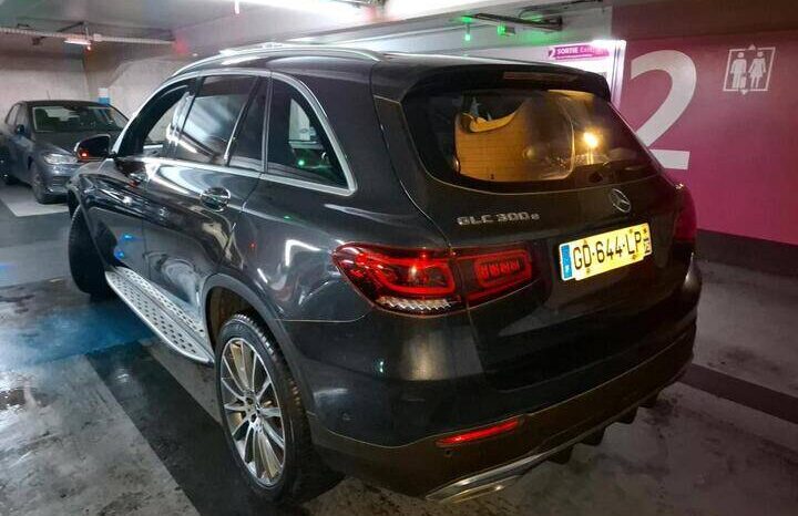 
								Mercedes GLC 300e Plug-In Hybrid full									