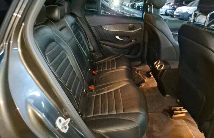 
								Mercedes GLC 300e Plug-In Hybrid full									