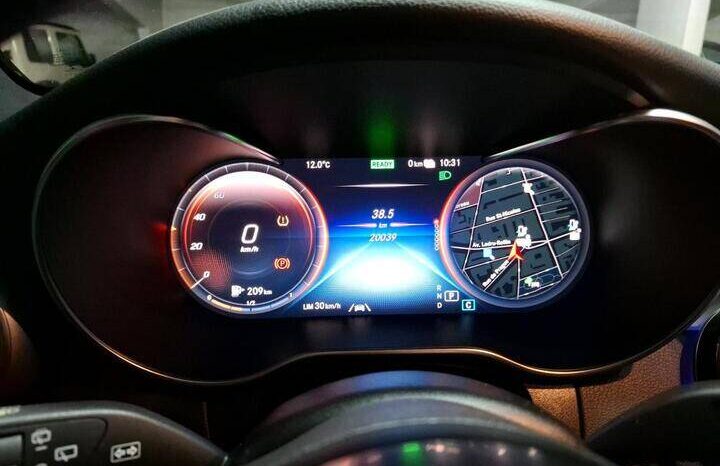 
								Mercedes GLC 300e Plug-In Hybrid full									